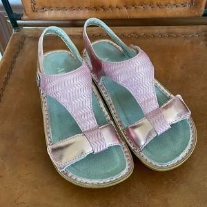 Alegría Sandals